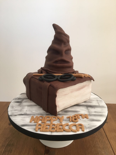 Cakes by Cullen Harry Potter Sorting Hat Cake